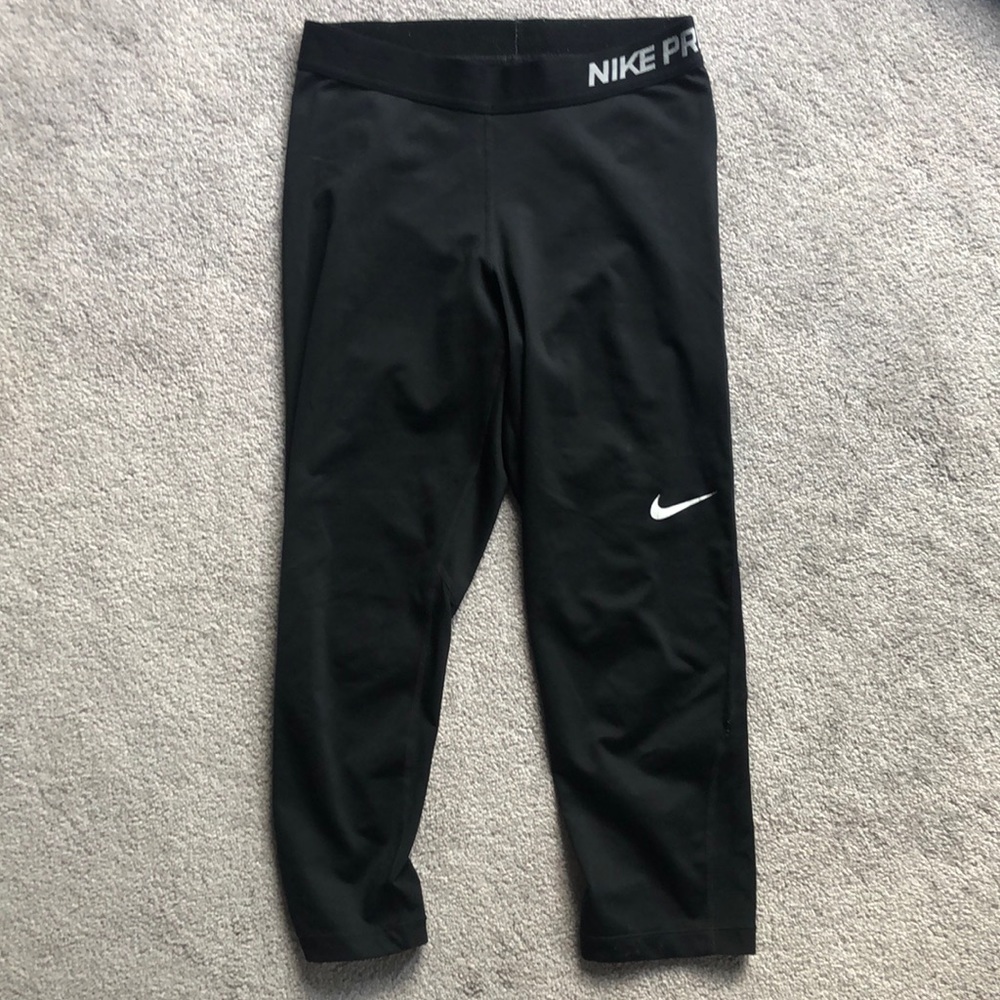 Nike pro dri-fit crop leggings